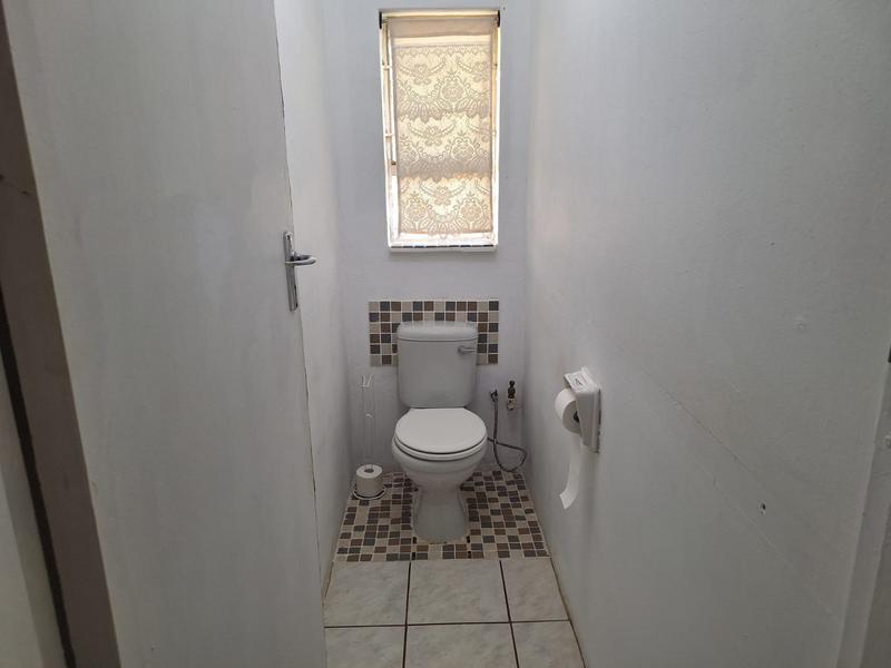 2 Bedroom Property for Sale in Adamayview North West